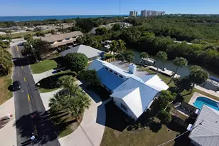 929 Jackson Way, Hutchinson Island, FL 34949 - Photo 2