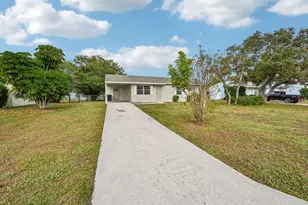 913 SE 8th St, Stuart, FL 34994 - Photo 2