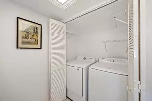 209 Bobolink Way, Naples, FL 34105 - Photo 12