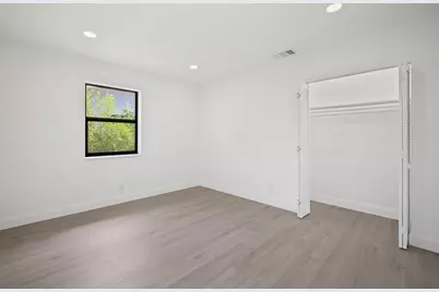 699 NE 40th Street, Oakland Park, FL 33334 - Photo 24