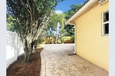 2936 NW 9th Terrace, Fort Lauderdale, FL 33311 - Photo 16