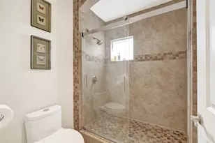 1733 NE 38th St, Oakland Park, FL 33334 - Photo 30