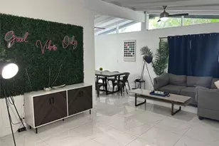 720 NE 17th Ct, Fort Lauderdale, FL 33305 - Photo 4