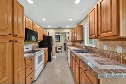 12541 SW 10th Court, Davie, FL 33325 - Photo 6