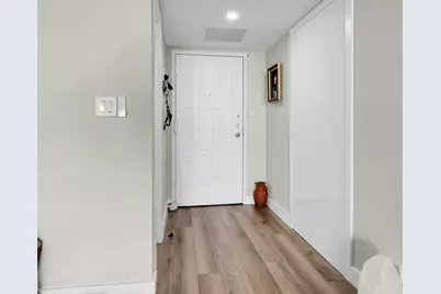 600 Parkview Drive #1029, Hallandale Beach, FL 33009 - Photo 2