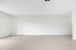 5900 NW 17th Pl, Sunrise, FL 33313 - Photo 8