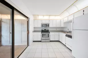 621 NW 105th Way, Pembroke Pines, FL 33026 - Photo 6