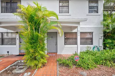 621 NW 105th Way, Pembroke Pines, FL 33026 - Photo 1