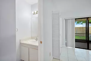 621 NW 105th Way, Pembroke Pines, FL 33026 - Photo 6