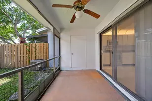 621 NW 105th Way, Pembroke Pines, FL 33026 - Photo 20