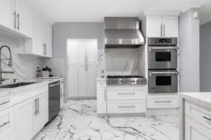 1700 SW 5th Ct, Fort Lauderdale, FL 33312 - Photo 10