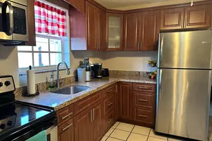 7960 NW 174th St, Hialeah, FL 33015 - Photo 14