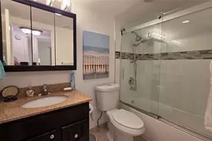 2801 Somerset Dr, Lauderdale Lakes, FL 33311 - Photo 14