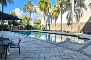 2401 NE 65th St, Fort Lauderdale, FL 33308 - Photo 18