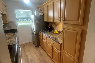 7228 W Oakridge Cir, Lake Worth, FL 33462 - Photo 6