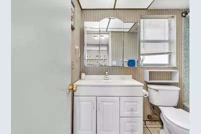 9041 Sunrise Lakes Boulevard #113, Sunrise, FL 33322 - Photo 20