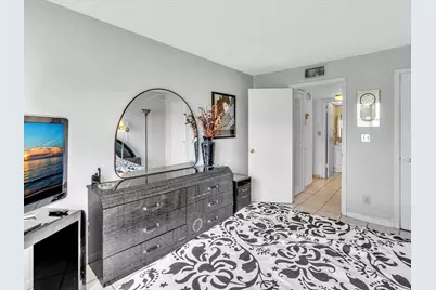 9041 Sunrise Lakes Boulevard #113, Sunrise, FL 33322 - Photo 28