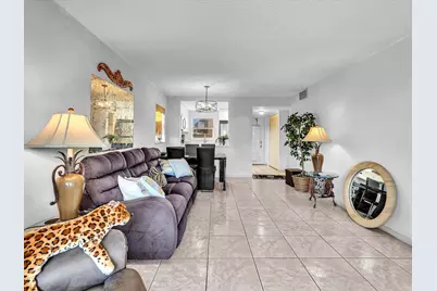 9041 Sunrise Lakes Boulevard #113, Sunrise, FL 33322 - Photo 6