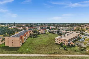 9041 Sunrise Lakes Blvd, Sunrise, FL 33322 - Photo 36