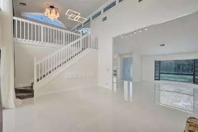 7475 Estrella Circle, Boca Raton, FL 33433 - Photo 14