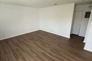 902 E Tiffany Dr, West Palm Beach, FL 33407 - Photo 8