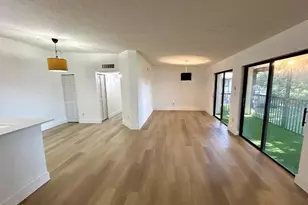 9624 S Belfort Cir, Fort Lauderdale, FL 33321 - Photo 6