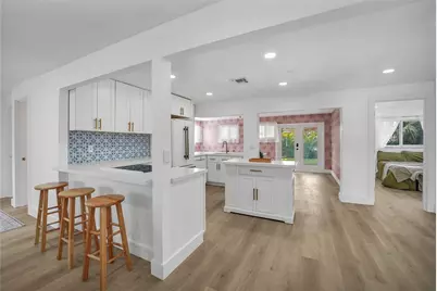 2633 NW 9th Lane, Wilton Manors, FL 33311 - Photo 2