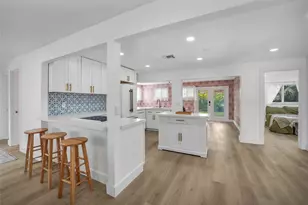 2633 NW 9th Ln, Wilton Manors, FL 33311 - Photo 2