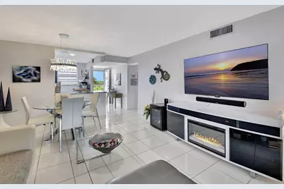 2615 NE 3rd Court #411, Boynton Beach, FL 33435 - Photo 2