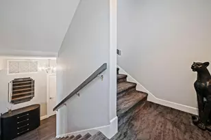 8 Portside Dr, Fort Lauderdale, FL 33316 - Photo 14