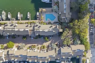 8 Portside Dr, Fort Lauderdale, FL 33316 - Photo 2