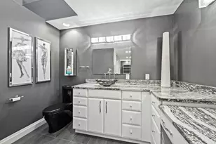 8 Portside Dr, Fort Lauderdale, FL 33316 - Photo 32