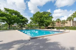 901 Hillcrest Dr, Hollywood, FL 33021 - Photo 16