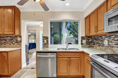 1240 SW 4th Avenue, Pompano Beach, FL 33060 - Photo 26