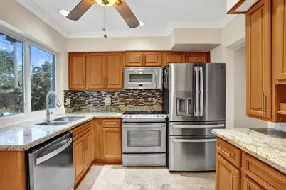 1240 SW 4th Avenue, Pompano Beach, FL 33060 - Photo 22