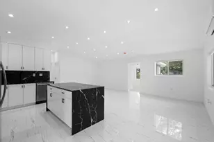 823 SW 27th St, Fort Lauderdale, FL 33315 - Photo 6