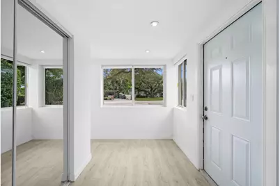 823 SW 27th Street, Fort Lauderdale, FL 33315 - Photo 10