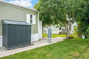 5681 SW Cypress Dr, Fort Lauderdale, FL 33312 - Photo 18