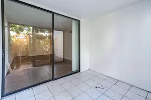 210 Lake Pointe Dr, Oakland Park, FL 33309 - Photo 26
