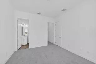 13605 SW Alejandro Ct, Port Saint Lucie, FL 34987 - Photo 22