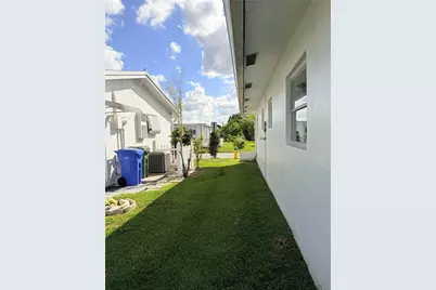 6875 NW 15th Street, Margate, FL 33063 - Photo 30