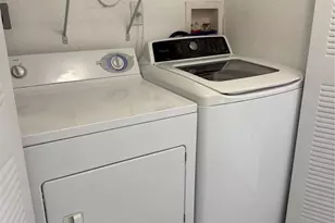 9300 Fontainebleau Blvd, Miami, FL 33172 - Photo 20