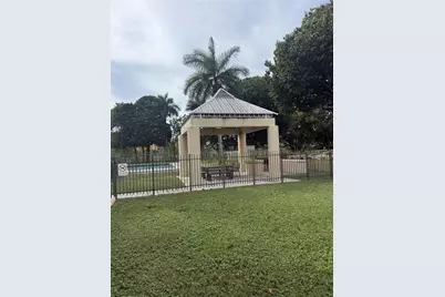 9300 Fontainebleau Boulevard #E101, Miami, FL 33172 - Photo 24