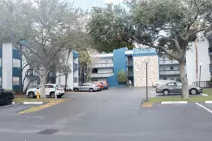 3140 Holiday Springs Blvd, Margate, FL 33063 - Photo 14