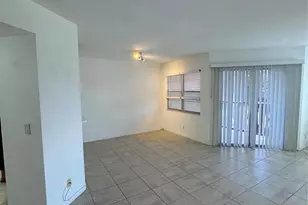 300 SW 130th Terrace, Pembroke Pines, FL 33027 - Photo 4