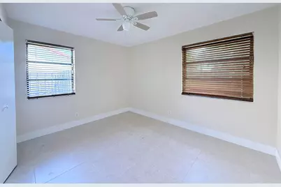 71 Laredo Lane, Boca Raton, FL 33487 - Photo 14