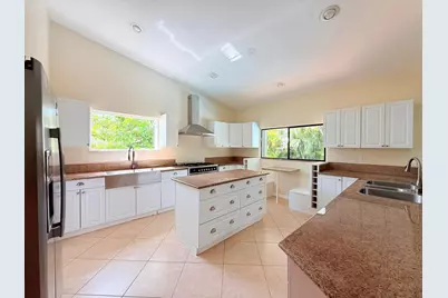 71 Laredo Lane, Boca Raton, FL 33487 - Photo 8