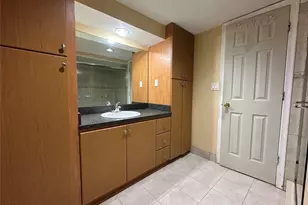 6630 Racquet Club Dr, Fort Lauderdale, FL 33319 - Photo 20