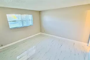 8060 N Colony Cir, Tamarac, FL 33321 - Photo 14