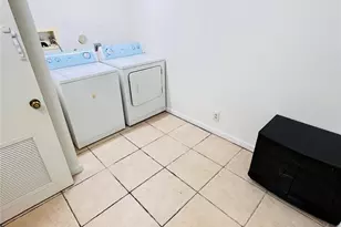 8020 Hampton Blvd, North Lauderdale, FL 33068 - Photo 4